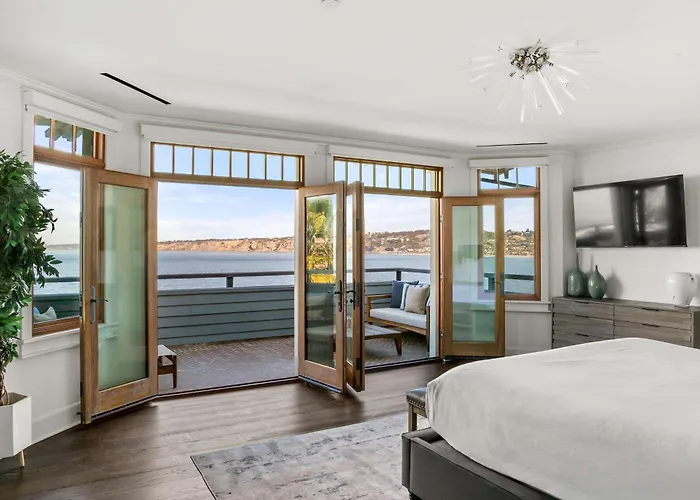 La Jolla Cove-Oceanfront 5600Sf 3Br+Loft 5Ba House Best Villiage Location Walk Everywhere