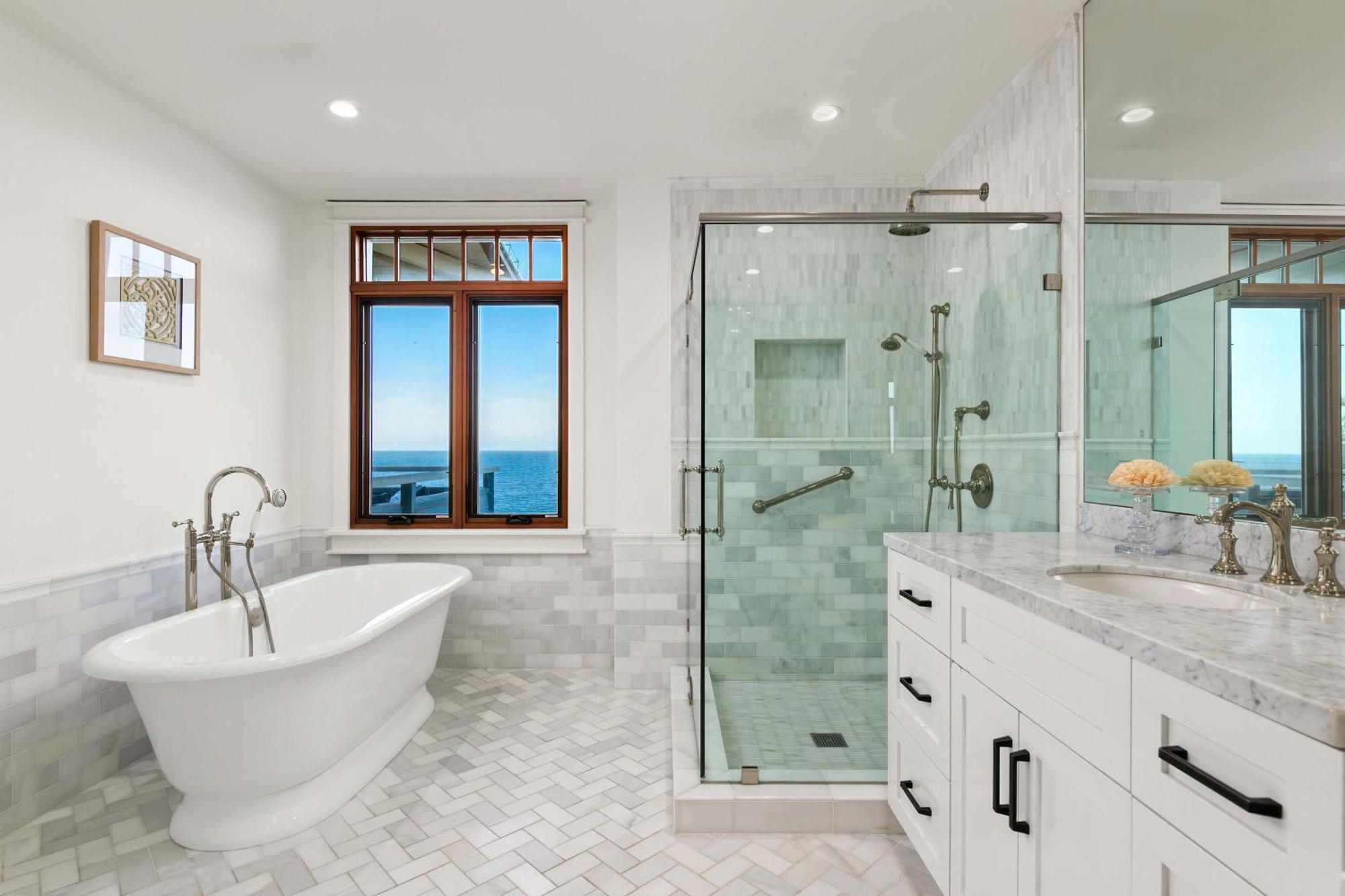 La Jolla Cove-oceanfront 5600sf 3br+loft 5ba House Villiage Location Walk Everywhere