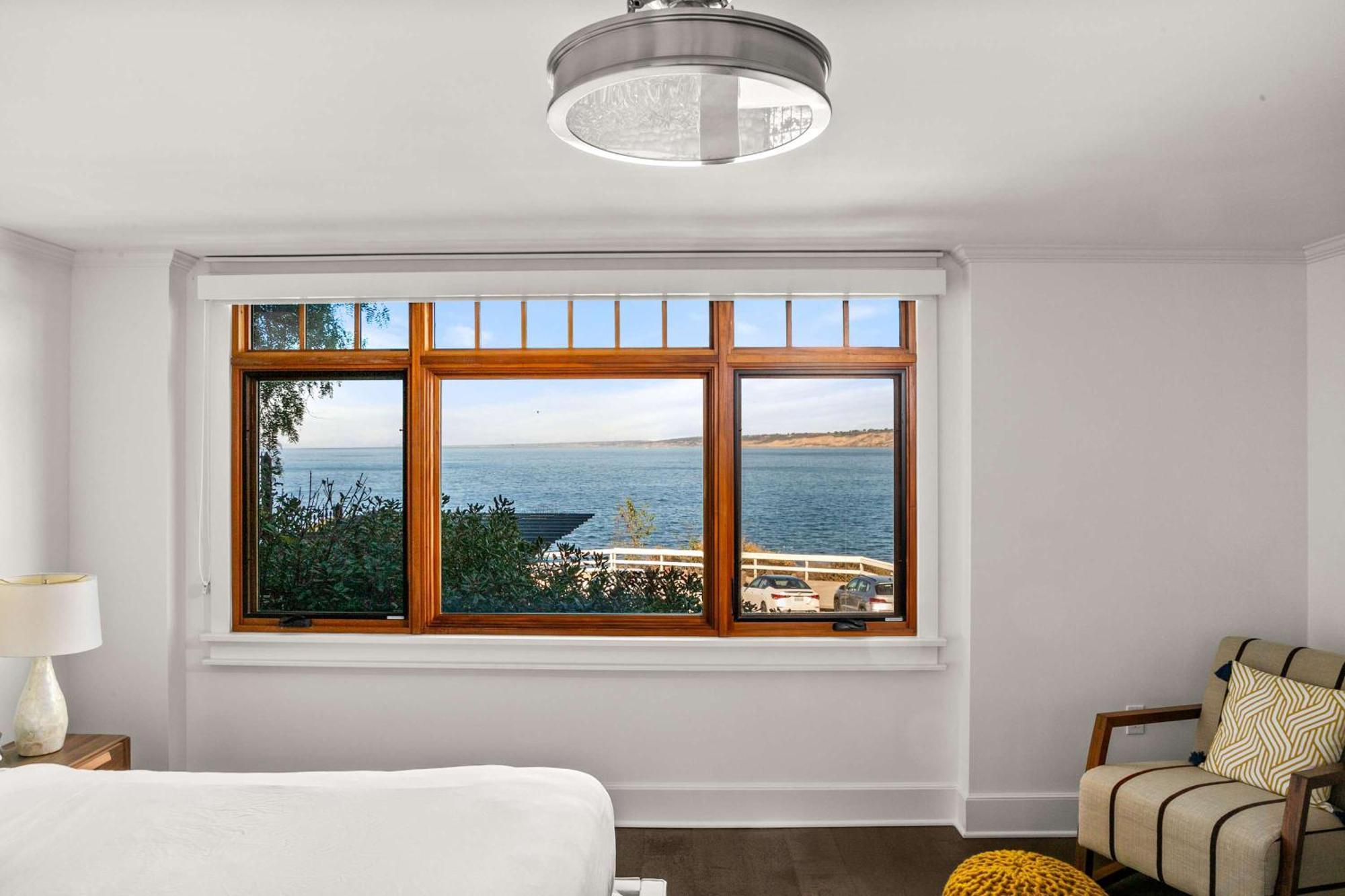 La Jolla Cove-oceanfront 5600sf 3br+loft 5ba House Villiage Location Walk Everywhere Holiday home San Diego