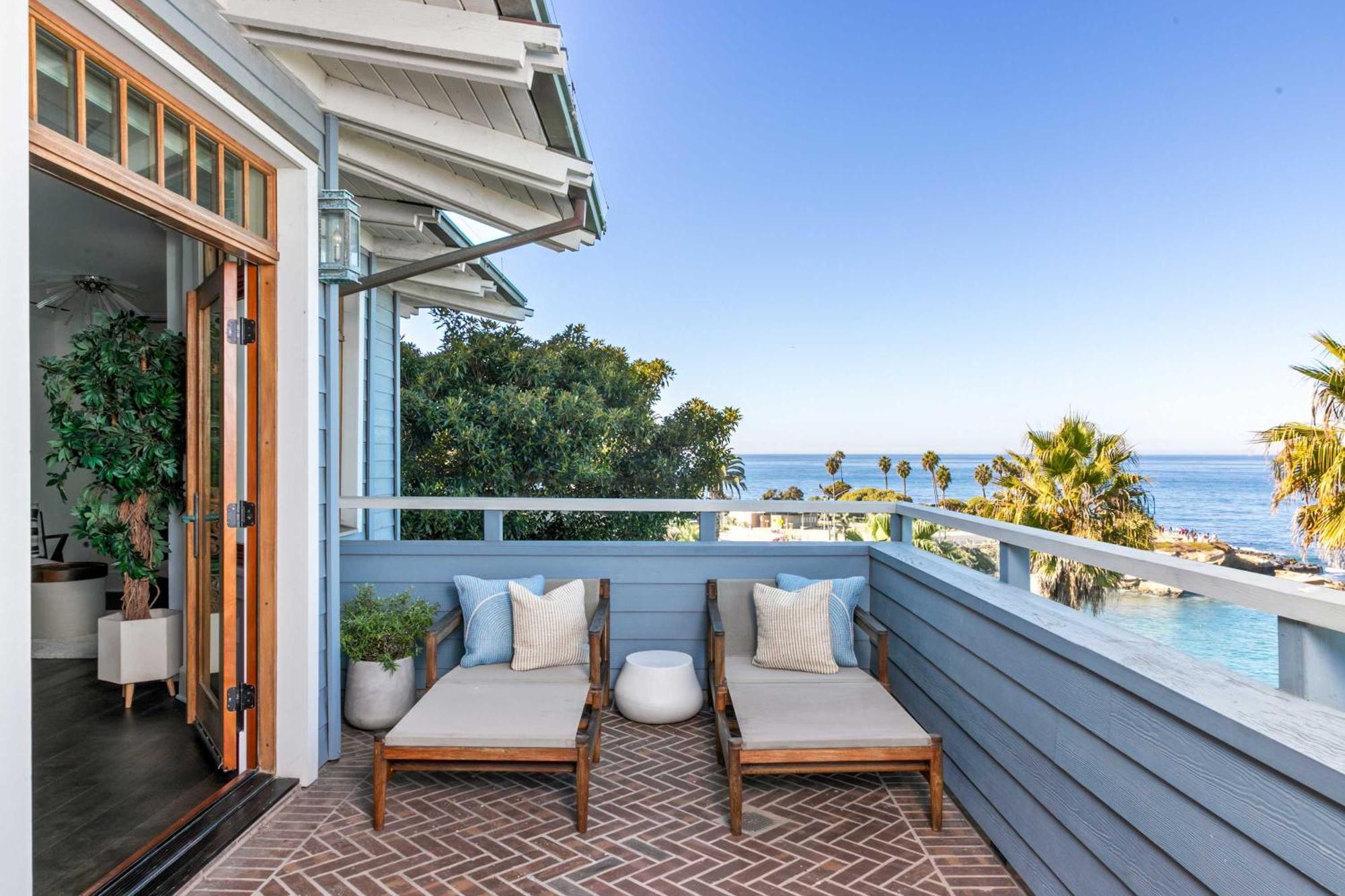 La Jolla Cove-oceanfront 5600sf 3br+loft 5ba House Villiage Location Walk Everywhere *